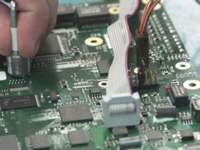 What types of materials are commonly used in PCB prototypes？